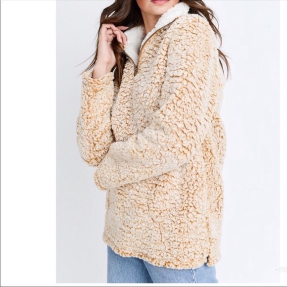 Tops - Sherpa Pullover